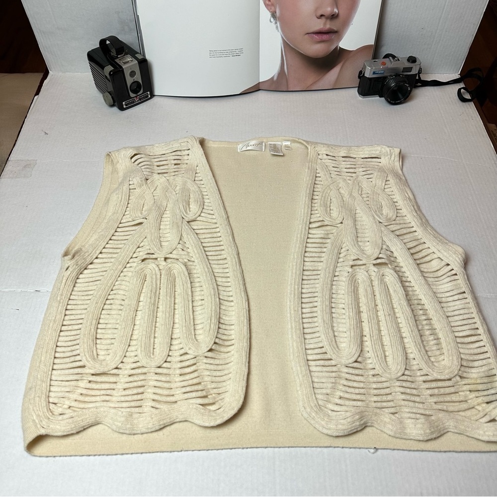 90s Y2K Wool Blend Sweater Vest | Cable Knit Quiet Luxury · Apart